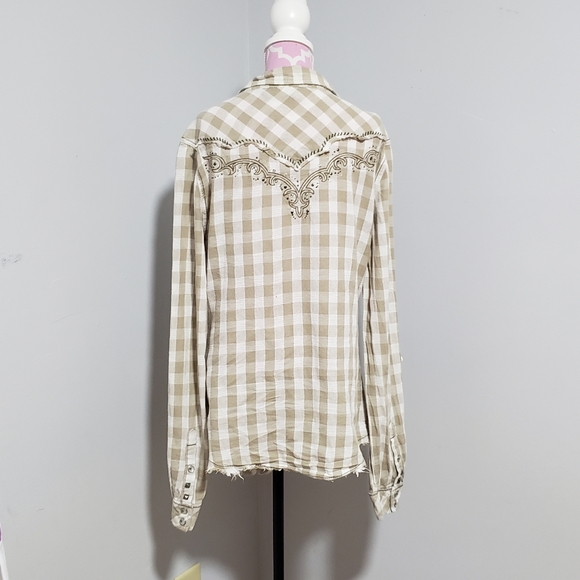 Women's Miss Me Shirt (Size Small) - Picture 4 of 7